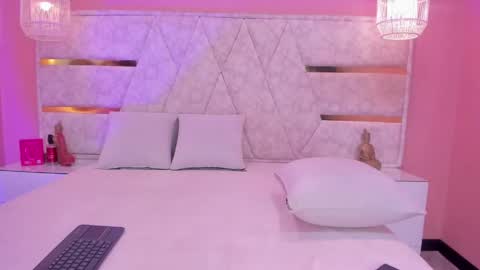 Snapshot of little_vel chatting on 05.28.26 Im your little Velinda online show from 05.28.26