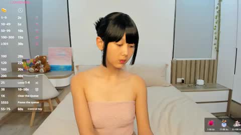 Snapshot of little_yena chatting on 05.25.26 Yena and Gabby online show from 05.25.26