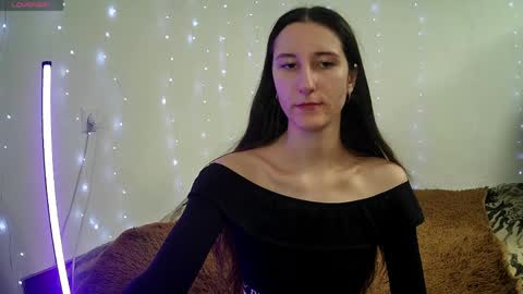 Snapshot of littleahwitch chatting on 04.01.26 LittleAhWitch online show from 04.01.26