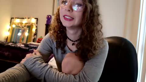 littledeathtrap online show from 09.09.25