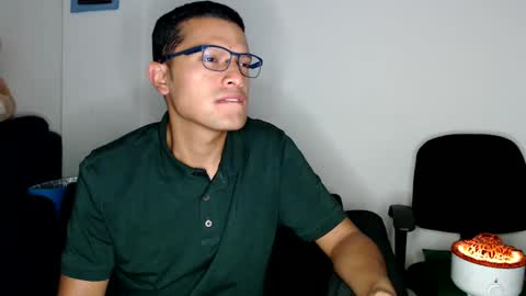 Snapshot of littledicklatin chatting on 02.12.25 Manu online show from 02.12.25