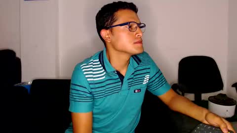 Snapshot of littledicklatin chatting on 03.09.25 Manu online show from 03.09.25