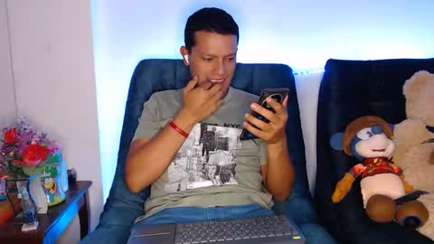 Snapshot of littledicklatin chatting on 04.27.26 Manu online show from 04.27.26