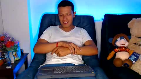 Snapshot of littledicklatin chatting on 06.01.26 Manu online show from 06.01.26