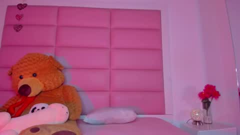 littlee_emma_ online show from 01.31.25