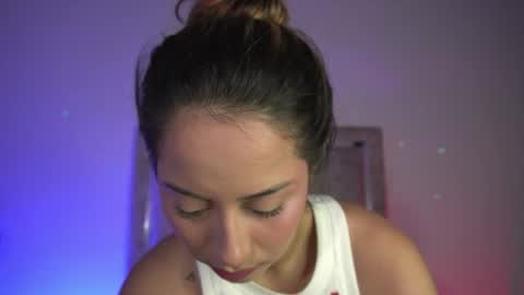 Snapshot of littlee_emma_ chatting on 07.16.26 littlee_emma_ online show from 07.16.26