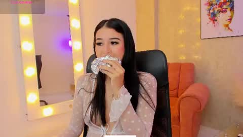 littlee_mia online show from 06.20.26