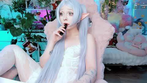 Riza Riri Puff  online show from 01.04.25