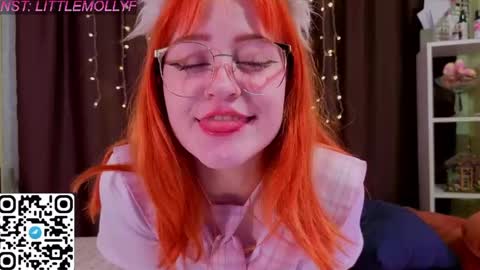 Snapshot of littlefoxyhole chatting on 05.29.26 Molly online show from 05.29.26
