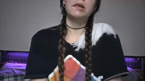 Snapshot of littlejessielov chatting on 02.08.25 Jessie online show from 02.08.25