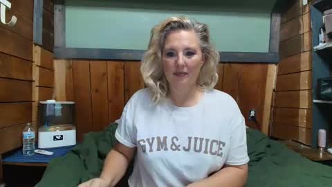 lisanixs online show from 02.05.26