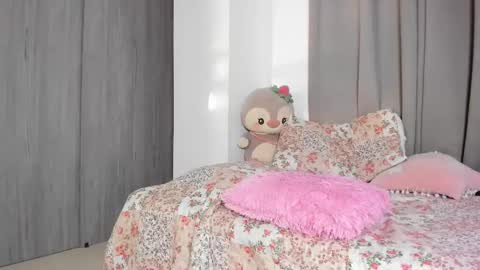 Snapshot of littlemoon18 chatting on 02.20.25 Luna online show from 02.20.25