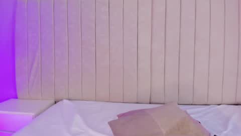 im olivia IG littleolivia01 online show from 02.12.25