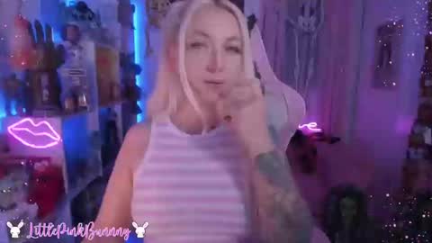 LittlePinkBunnny online show from 10.27.25