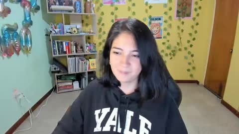 Mia  Wednesday to Sunday 730 am to 1030 am Colombian Hour D online show from 02.10.25