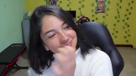 Mia  Wednesday to Sunday 730 am to 1030 am Colombian Hour D online show from 11.23.25