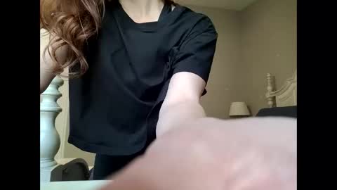 littlered_6969 online show from 04.23.26