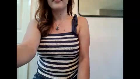 Snapshot of littlered_6969 chatting on 06.09.26 littlered_6969 online show from 06.09.26