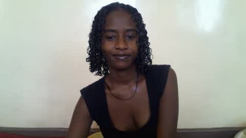 Snapshot of littlesandie chatting on 01.06.25 littlesandie online show from 01.06.25