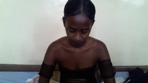 Snapshot of littlesandie chatting on 02.12.25 littlesandie online show from 02.12.25