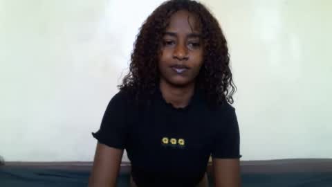 Snapshot of littlesandie chatting on 09.09.25 littlesandie online show from 09.09.25