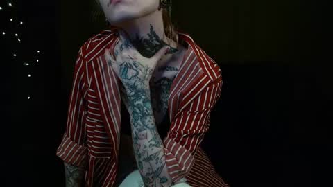 Niki  free tg channel with some photos gifs and info about streams  online show from 10.25.25