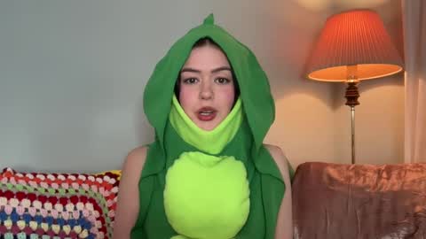 Snapshot of littlesugarpea chatting on 01.08.25 Little Sugar Pea  online show from 01.08.25