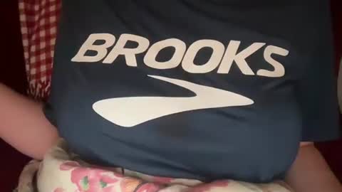 Snapshot of littlesugarpea chatting on 09.24.25 Little Sugar Pea  online show from 09.24.25