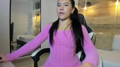 Snapshot of liv_honeey_ chatting on 10.21.25 liv honeey online show from 10.21.25