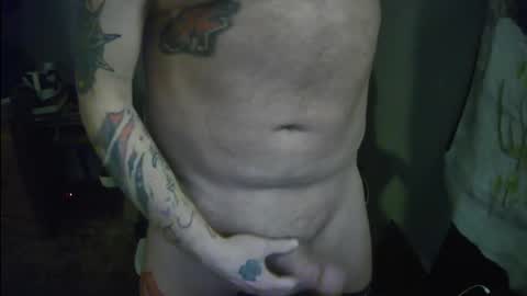 Snapshot of livingpuddle chatting on 11.29.25 livingpuddle online show from 11.29.25