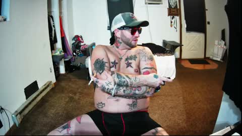 Snapshot of livingpuddle chatting on 04.12.26 livingpuddle online show from 04.12.26