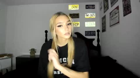 Livvy online show from 04.07.26