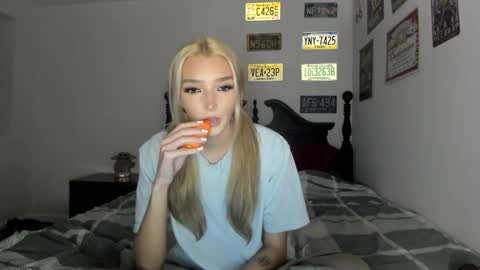 Livvy online show from 04.16.26