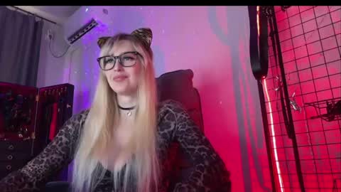 Snapshot of liya_ray chatting on 05.05.26 Liya Ray online show from 05.05.26