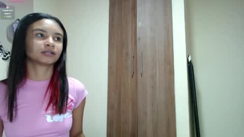 Snapshot of liz7skinny chatting on 06.04.26 Liz7skinny online show from 06.04.26