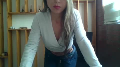 liz_28 online show from 09.18.25