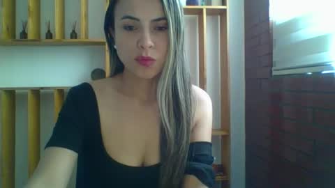 liz_28 online show from 10.22.25