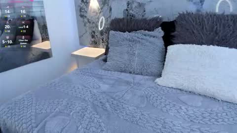 Liz  online show from 10.09.25