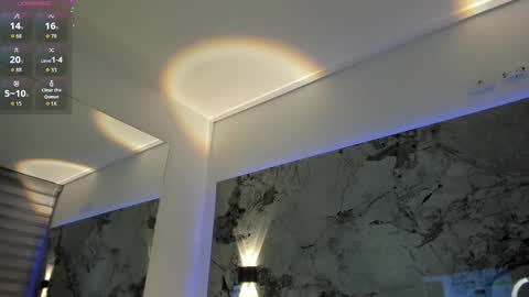 Liz  online show from 10.10.25