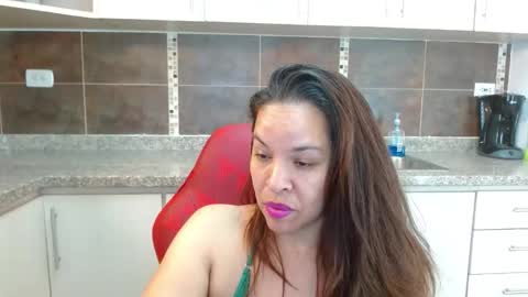 Snapshot of lizeth_bels chatting on 04.24.26 L I Z E T H online show from 04.24.26