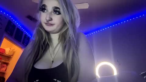 Lizz  online show from 01.25.25