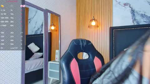 Snapshot of lizza_oss chatting on 02.25.26 Liz online show from 02.25.26