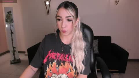 Lizz online show from 11.26.25