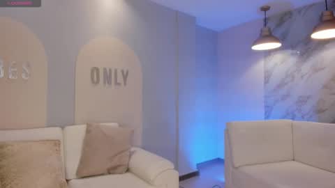 Lizzi  online show from 11.02.25