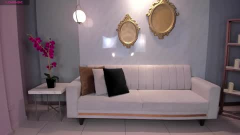 Lizzi  online show from 12.03.25