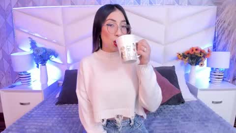 Snapshot of lizzi_hotman chatting on 01.15.26 LIZZI online show from 01.15.26