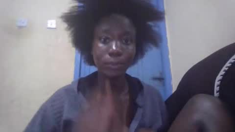 Snapshot of lizzie2020 chatting on 05.19.26 lizzie2020 online show from 05.19.26