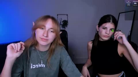 Snapshot of lizzie_boom chatting on 09.16.25 lizzie_boom online show from 09.16.25