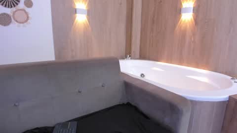 lizzie_williamss online show from 03.13.26