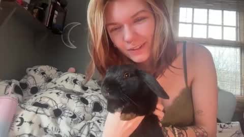 lizzybunny online show from 01.27.25